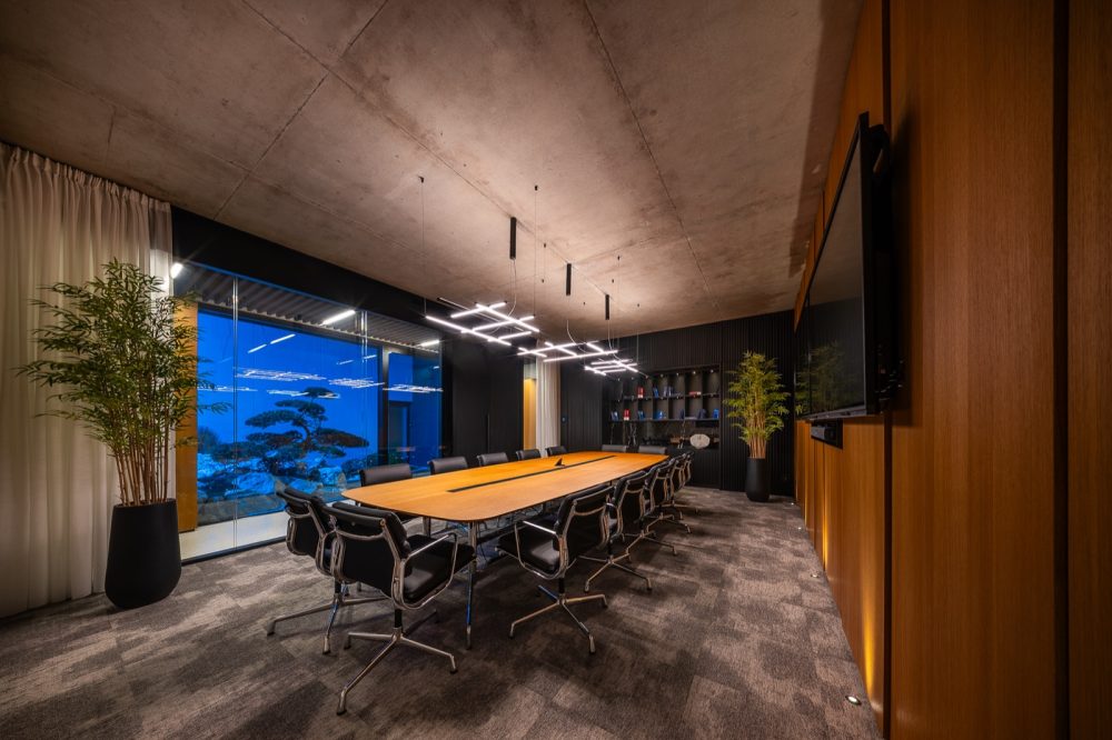 Zasadačka v sídle Constructor, Neo House Bratislava