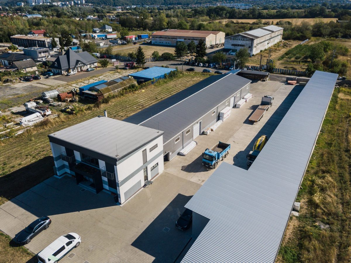 Photo of Constructor premises and machinery