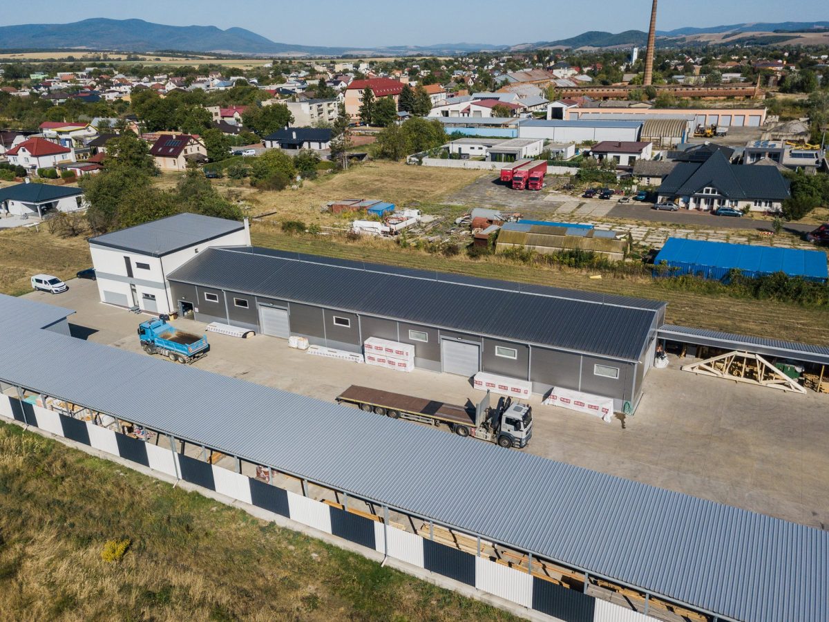 Photo of Constructor premises and machinery