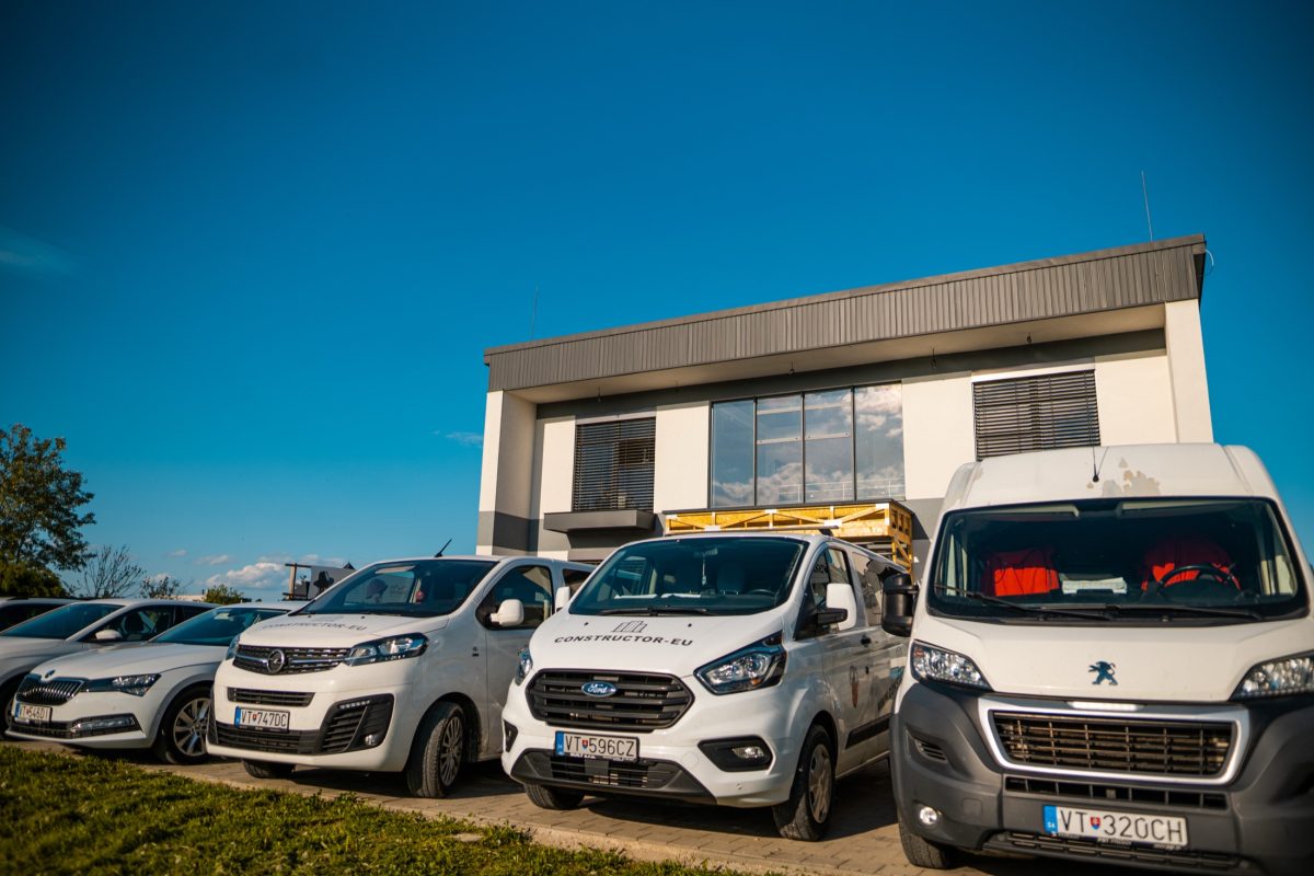 Photo of Constructor premises and machinery