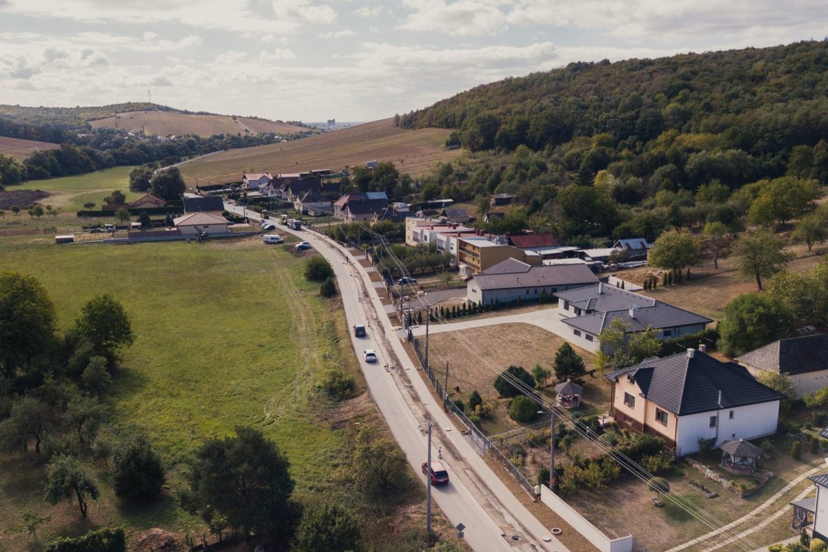 Road and pavement reconstruction Čičava