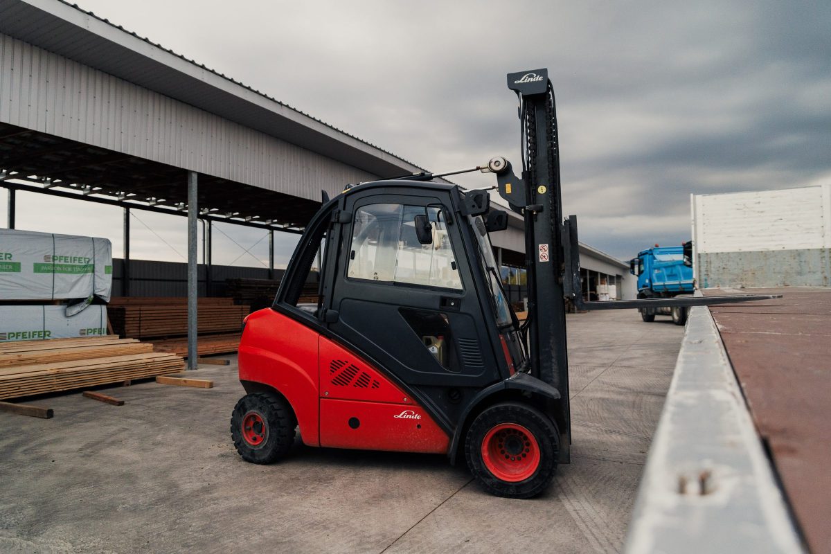 Photo of Constructor premises and machinery