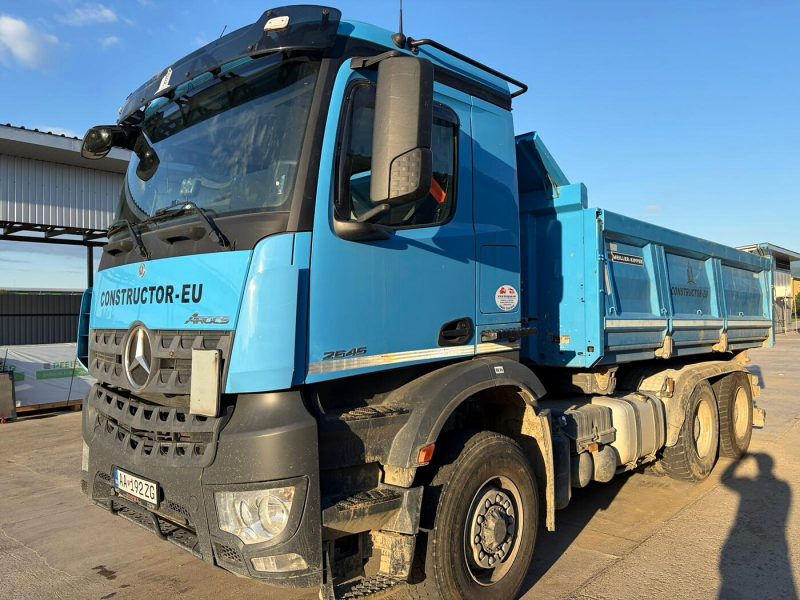 Tipper trucks